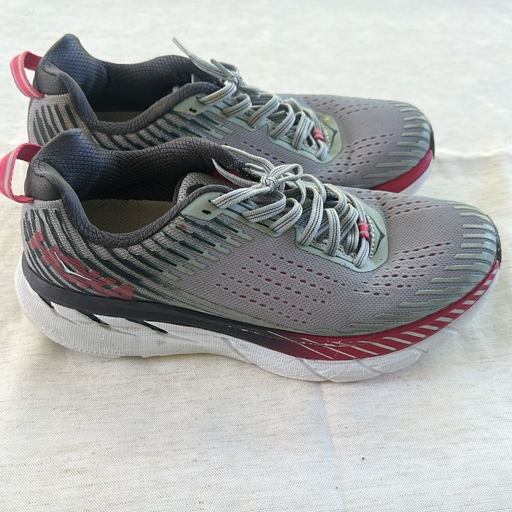Hoka One Clifton 5 Women’s Sneakers 7.5